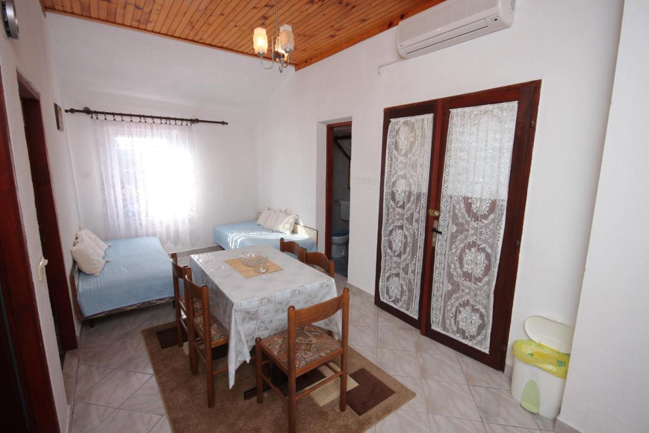 With Wifi Stivan, Cres - 382